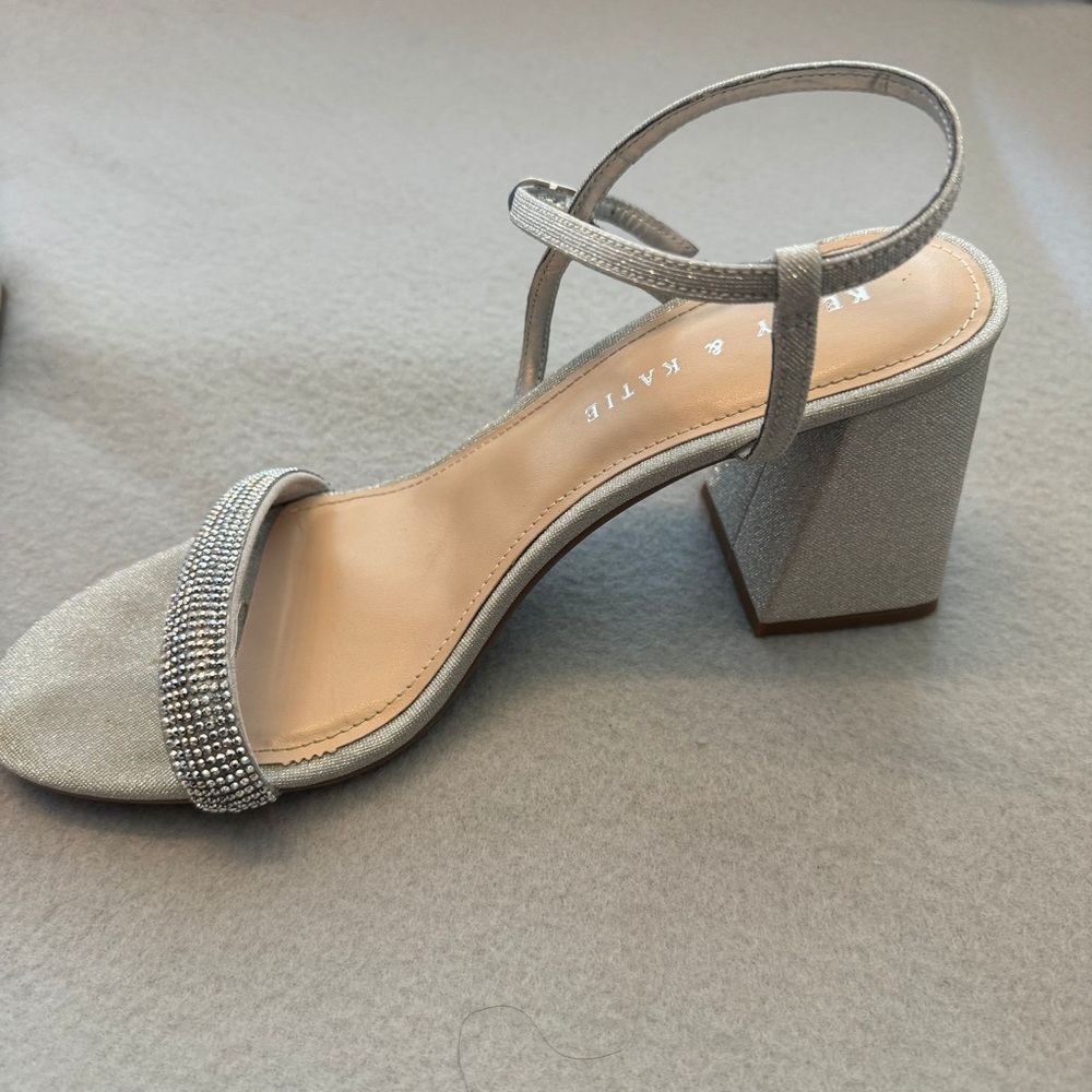 Kelly & Katie | Silver Rhinestone Block Heel Sandals | Women’s 8.5 - Picture 7 of 8